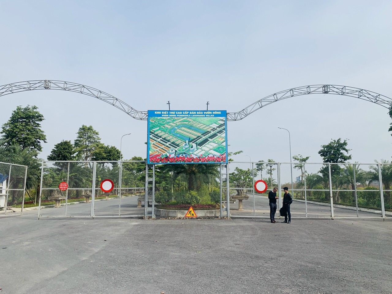 Cổng Dự án Nam Hồng Garden Đồng Kỵ - Từ Sơn Garden City dọc trục 44m