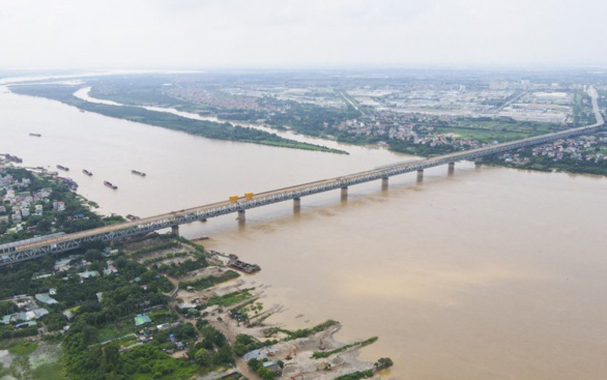 Tại sao giá đất ven sông Hồng lại tăng cao?