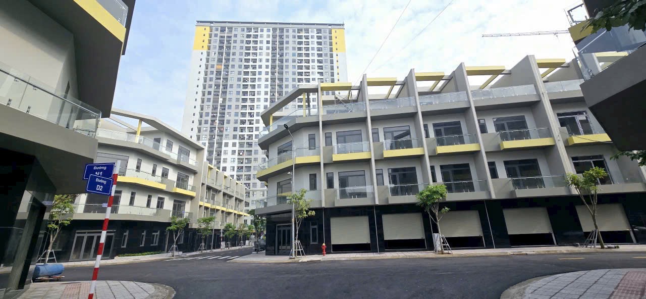 Ảnh thực tế Nhà phố Shophouse Bcons Uni Valley 2