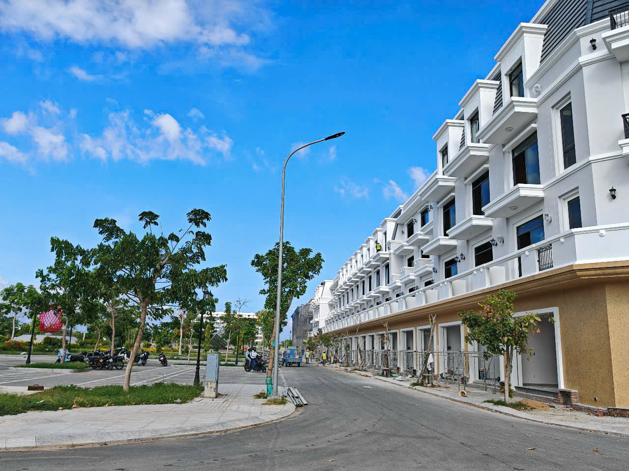 Cập nhật tiến độ thực tế Nhà phố biển Bình Sơn Ocean Park tháng 6/2025