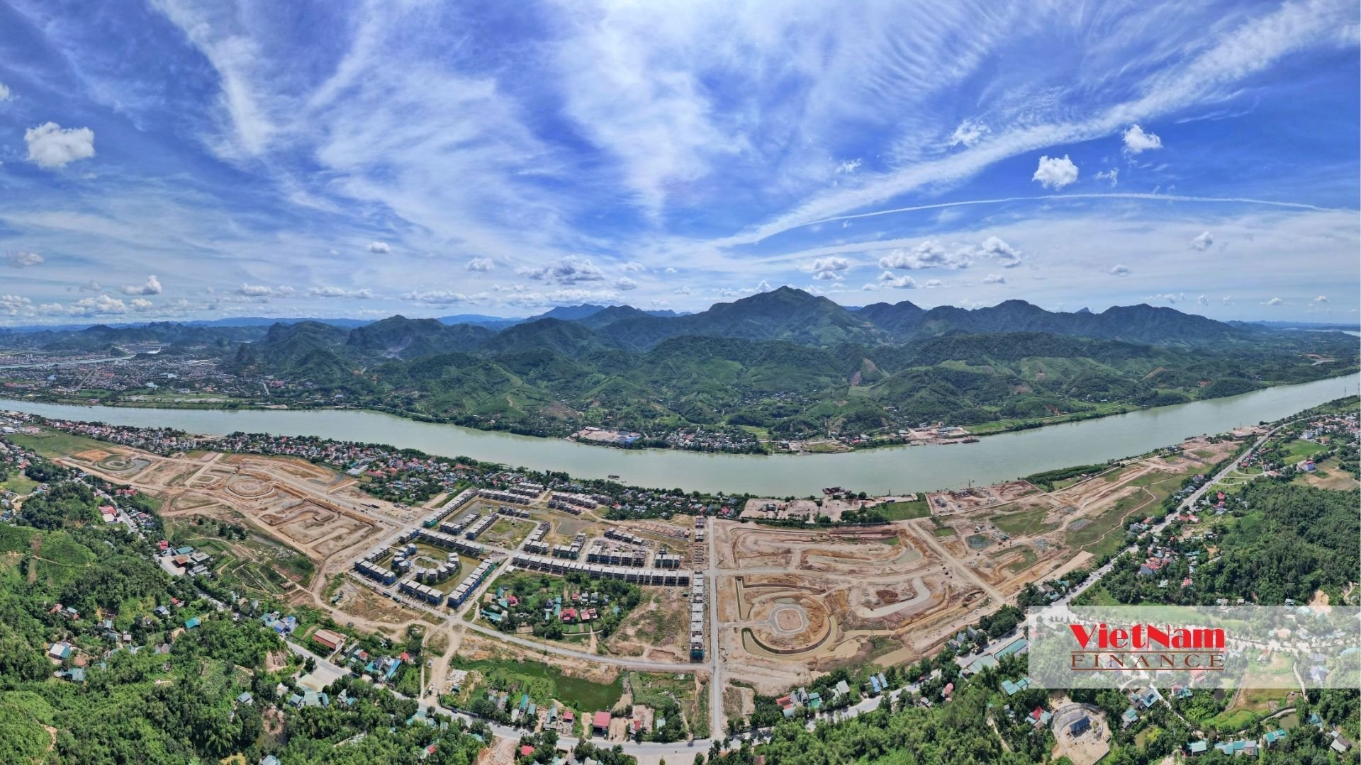 Flycam View từ phía Sân Golf Hill Top Valley