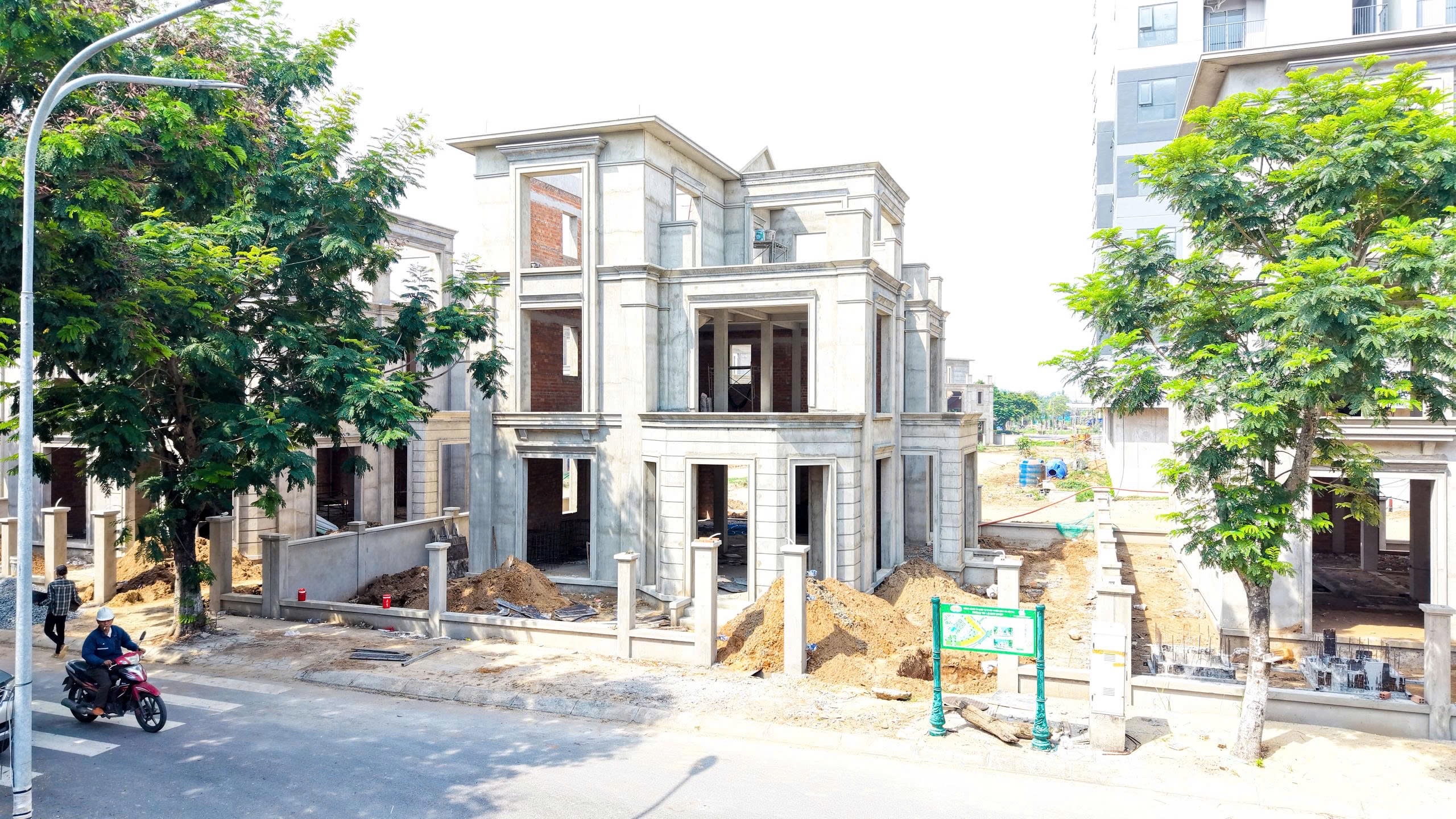 Biệt thự xây sẵn 3 tầng 1 tum Dự án HUD Chánh Mỹ Sài Gòn giá chỉ từ 9,4 tỷ
