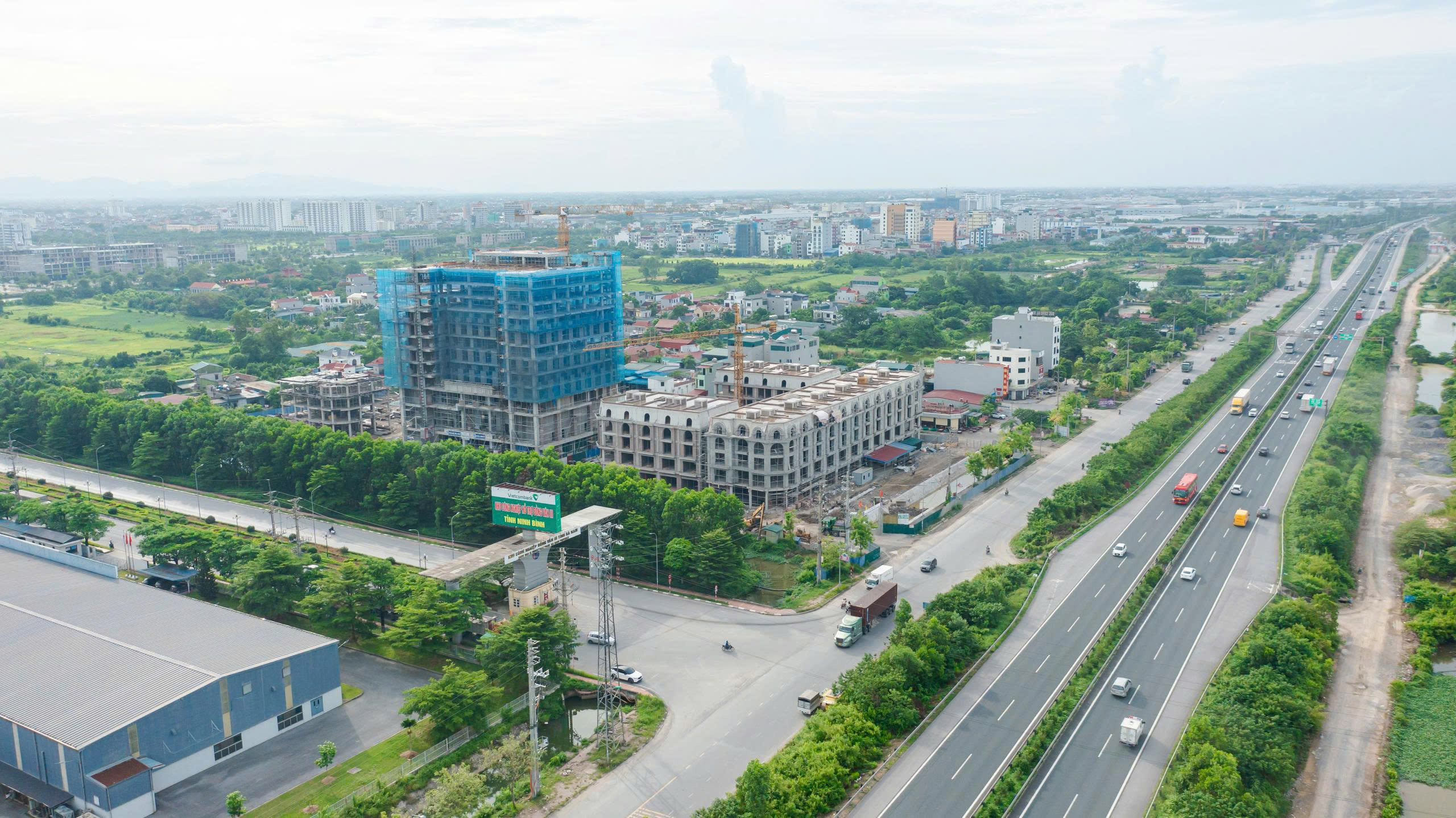 Đồng Văn Diamond hưởng lợi từ hạ tầng đường bộ, cao tốc và KCN Đồng Văn III với trọng tâm là công nghệ cao