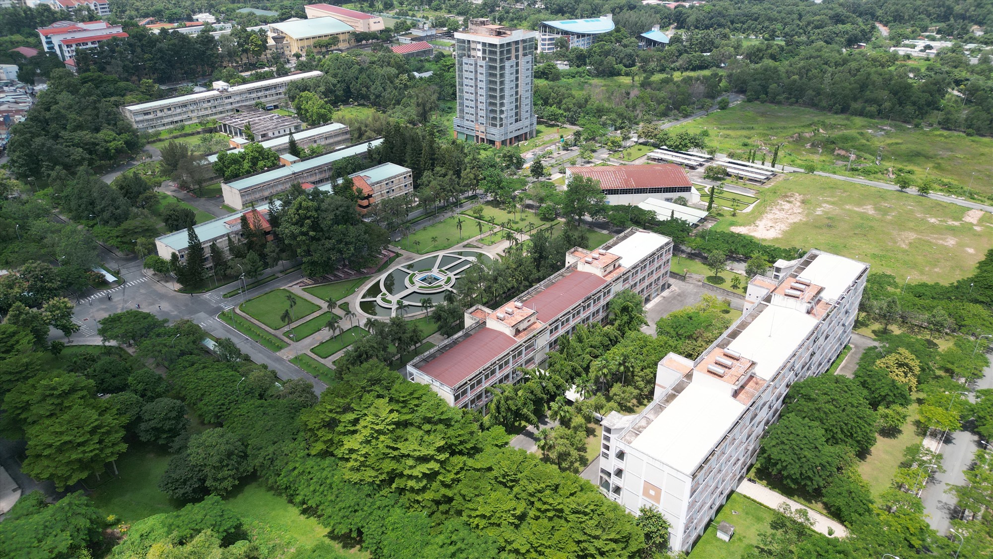 Làng Đại học Quốc gia TP.HCM với quy mô hàng chục trường đại học lớn